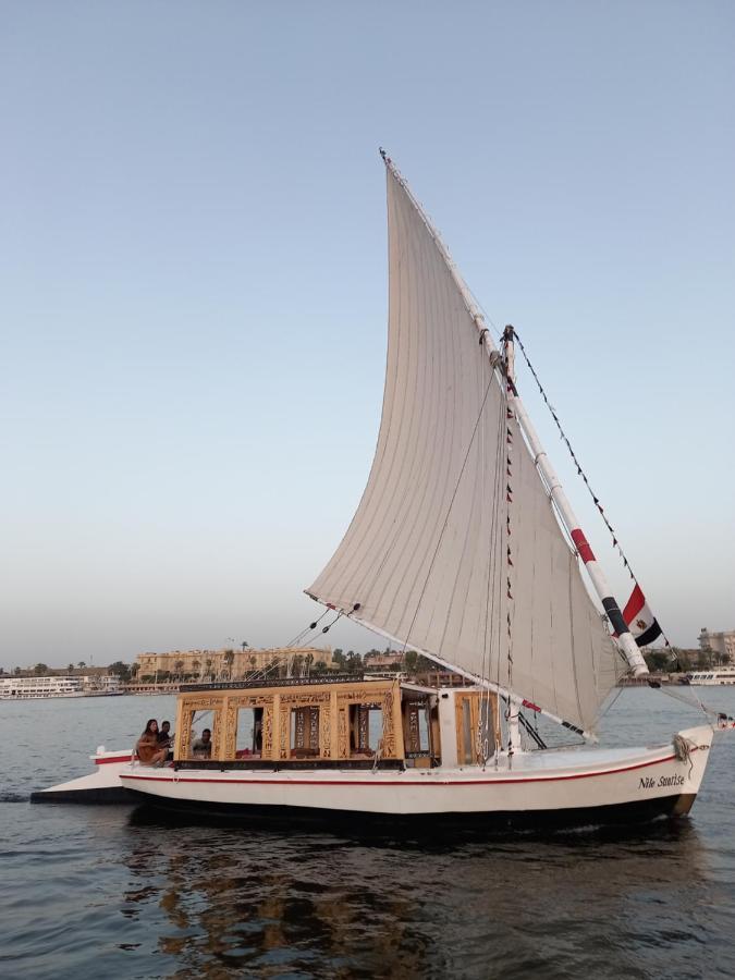 Nile Sunrise Felucca Boat Private Rental Luxor Bagian luar foto