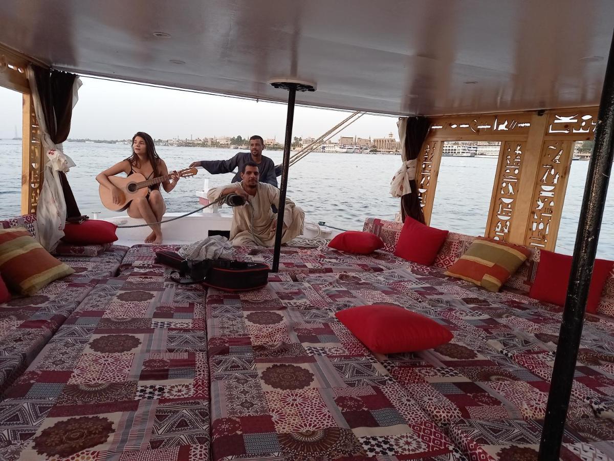 Nile Sunrise Felucca Boat Private Rental Luxor Bagian luar foto