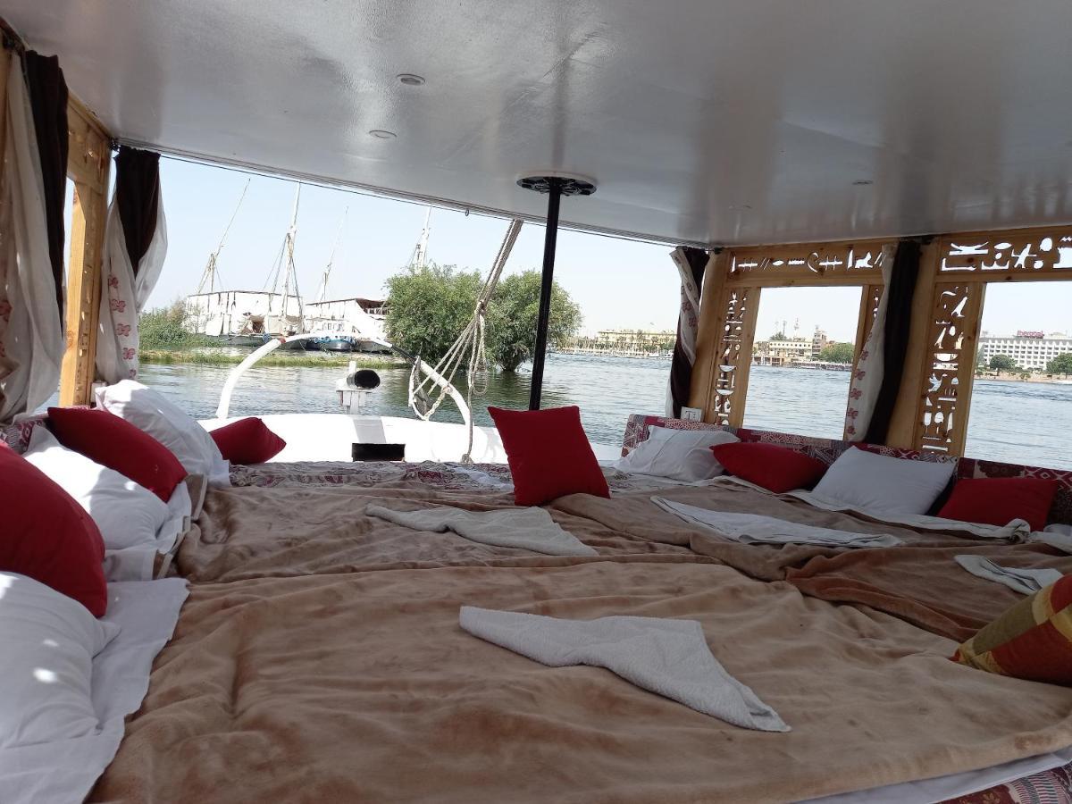 Nile Sunrise Felucca Boat Private Rental Luxor Bagian luar foto