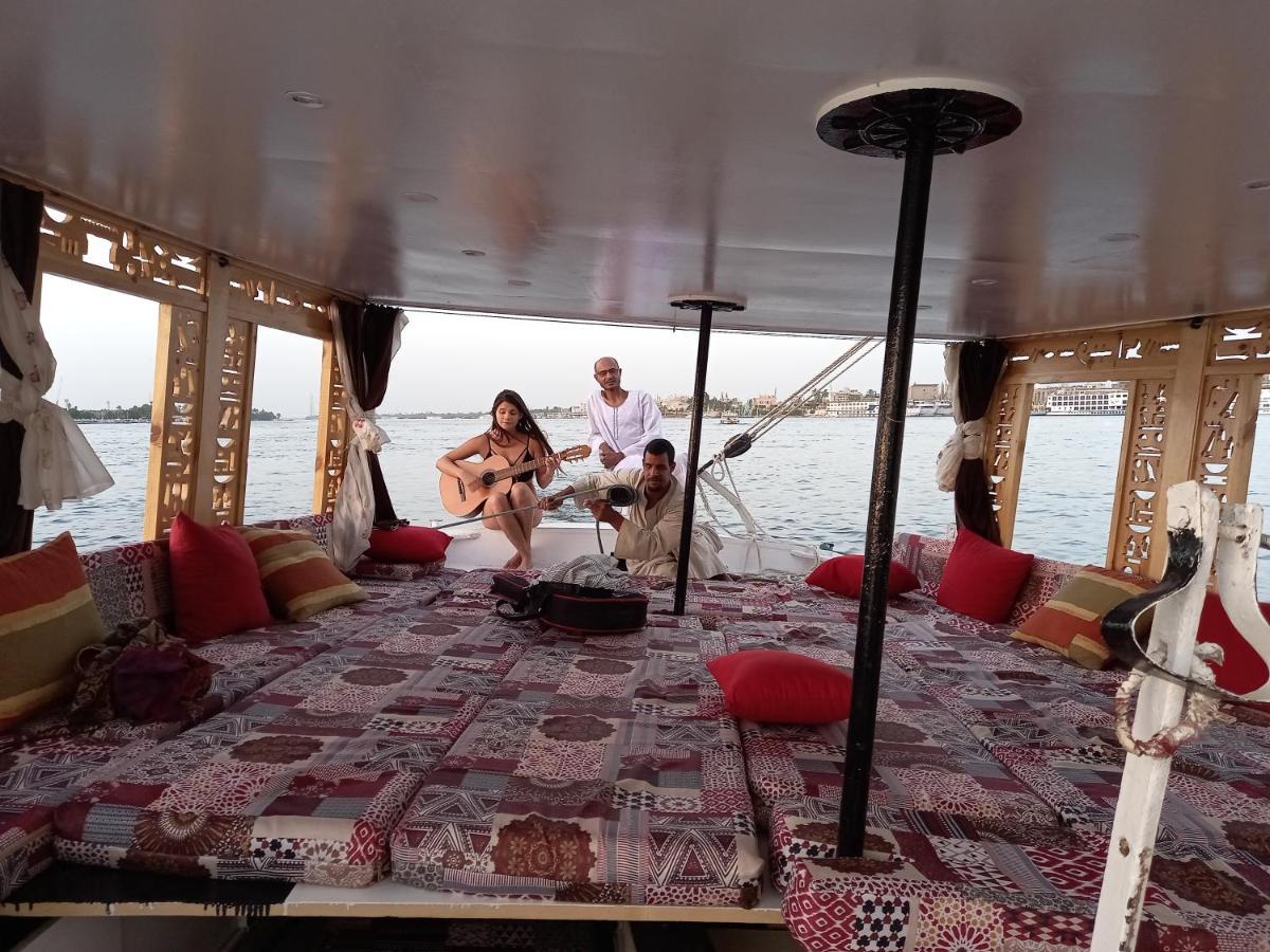 Nile Sunrise Felucca Boat Private Rental Luxor Bagian luar foto