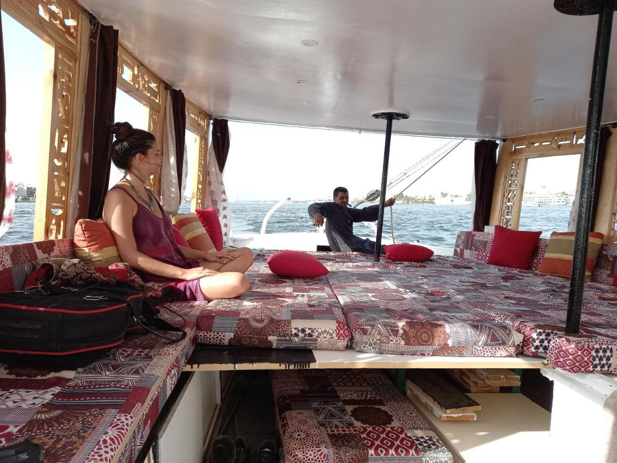 Nile Sunrise Felucca Boat Private Rental Luxor Bagian luar foto