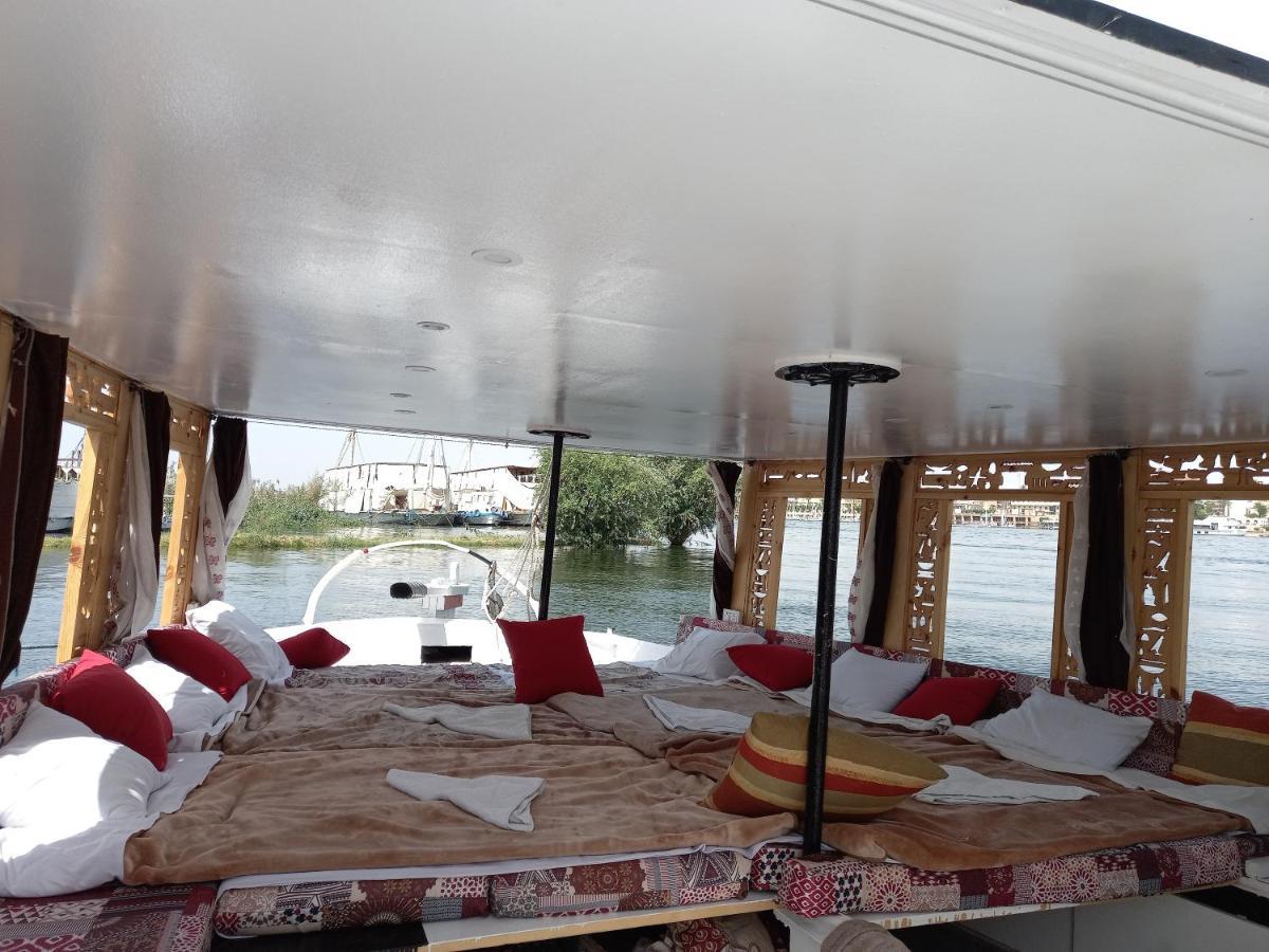 Nile Sunrise Felucca Boat Private Rental Luxor Bagian luar foto