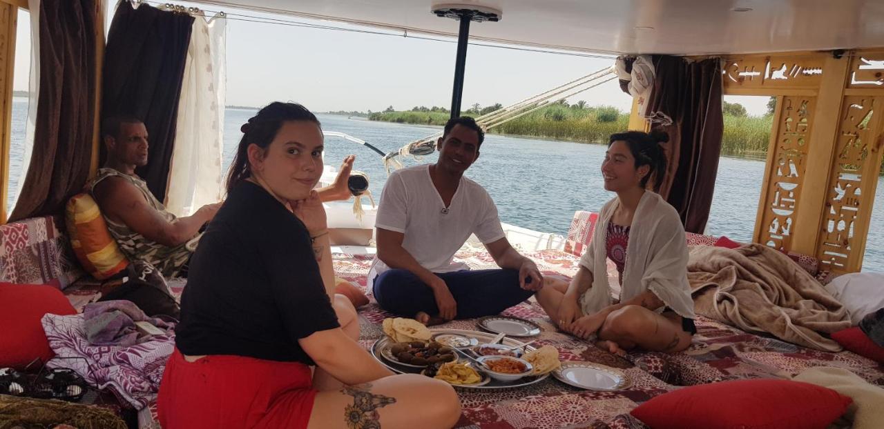 Nile Sunrise Felucca Boat Private Rental Luxor Bagian luar foto