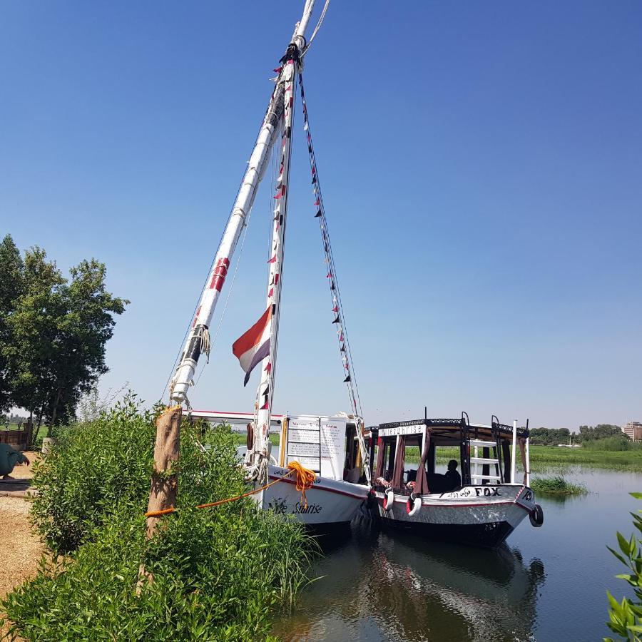 Nile Sunrise Felucca Boat Private Rental Luxor Bagian luar foto