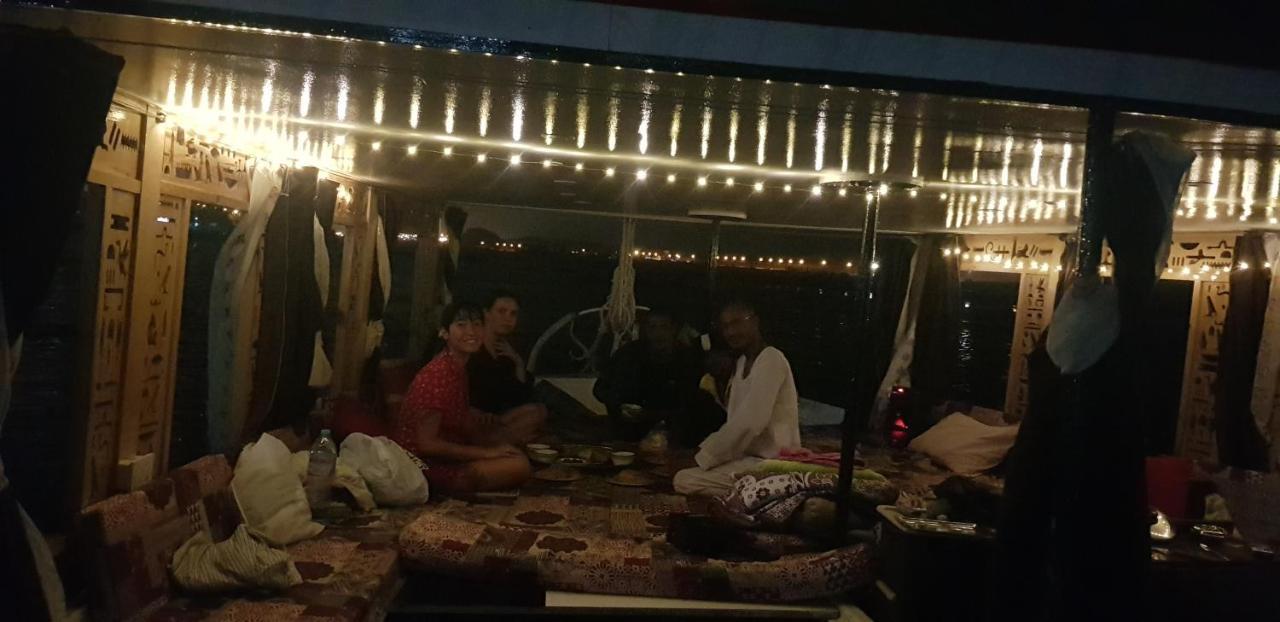 Nile Sunrise Felucca Boat Private Rental Luxor Bagian luar foto