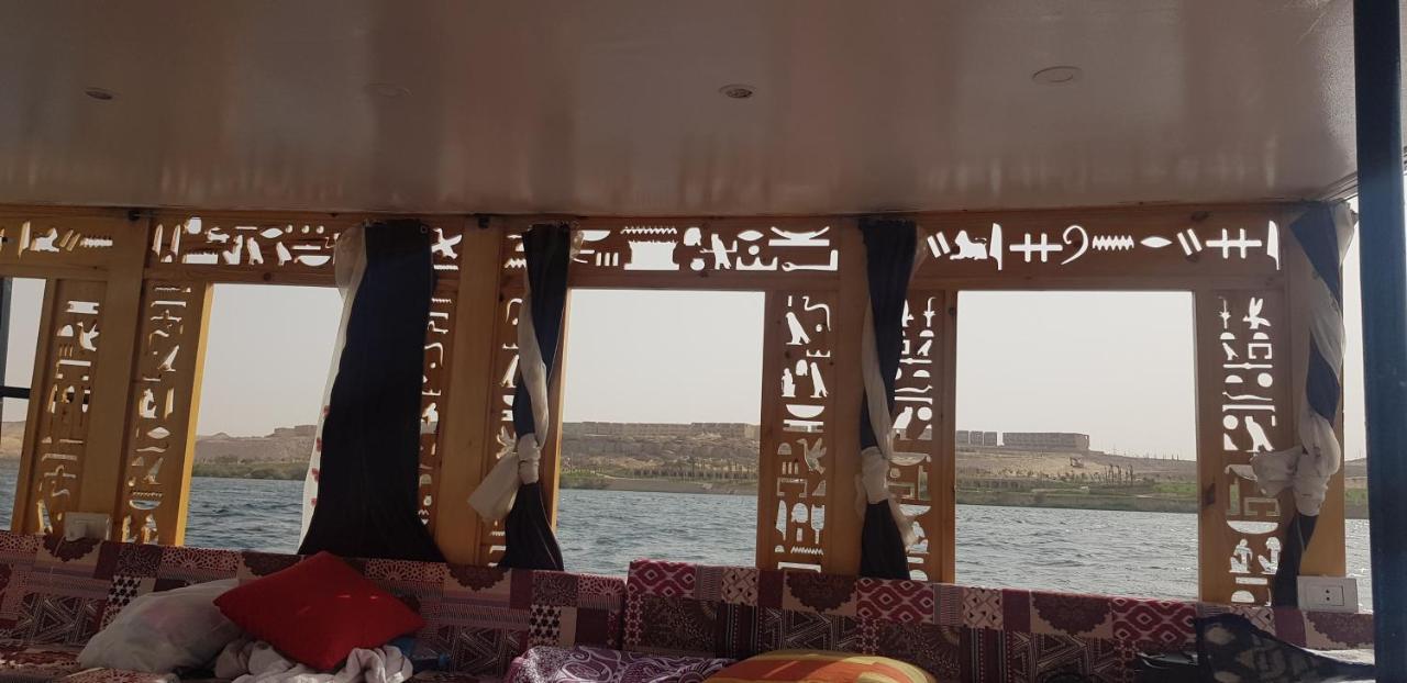Nile Sunrise Felucca Boat Private Rental Luxor Bagian luar foto