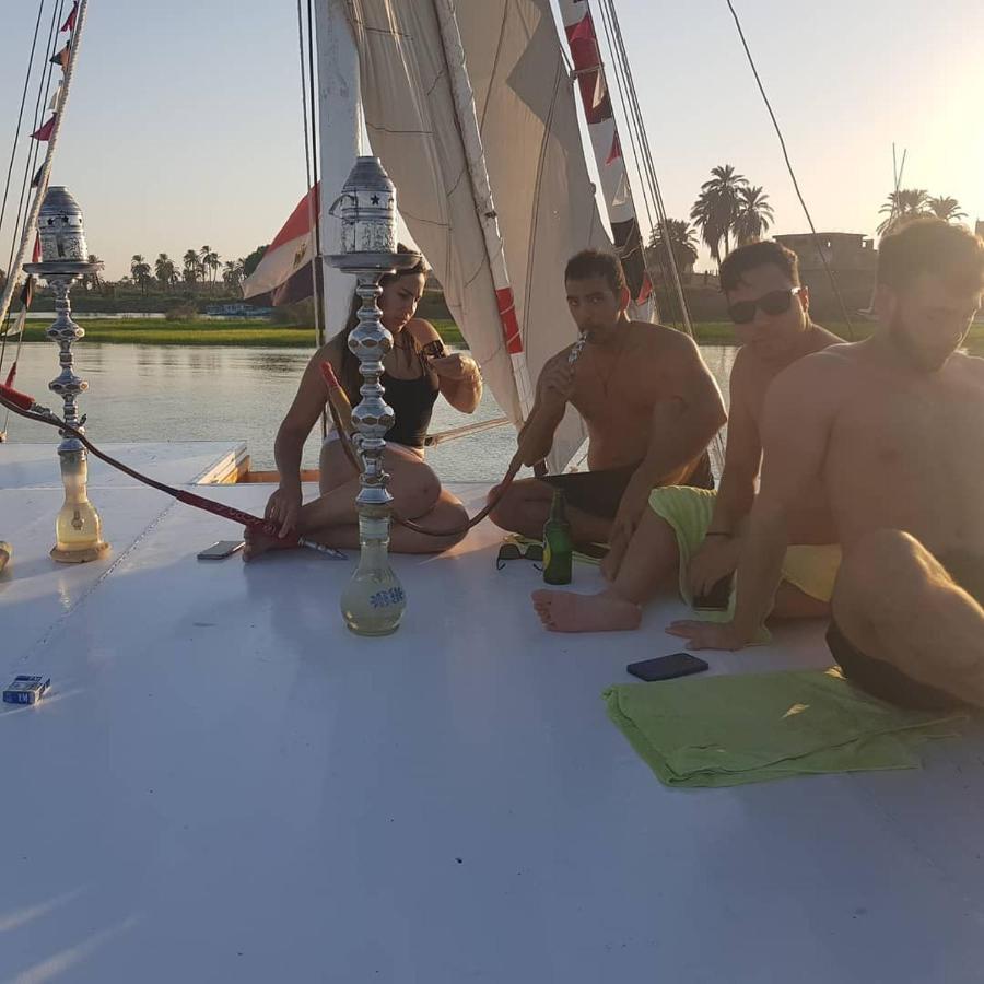 Nile Sunrise Felucca Boat Private Rental Luxor Bagian luar foto