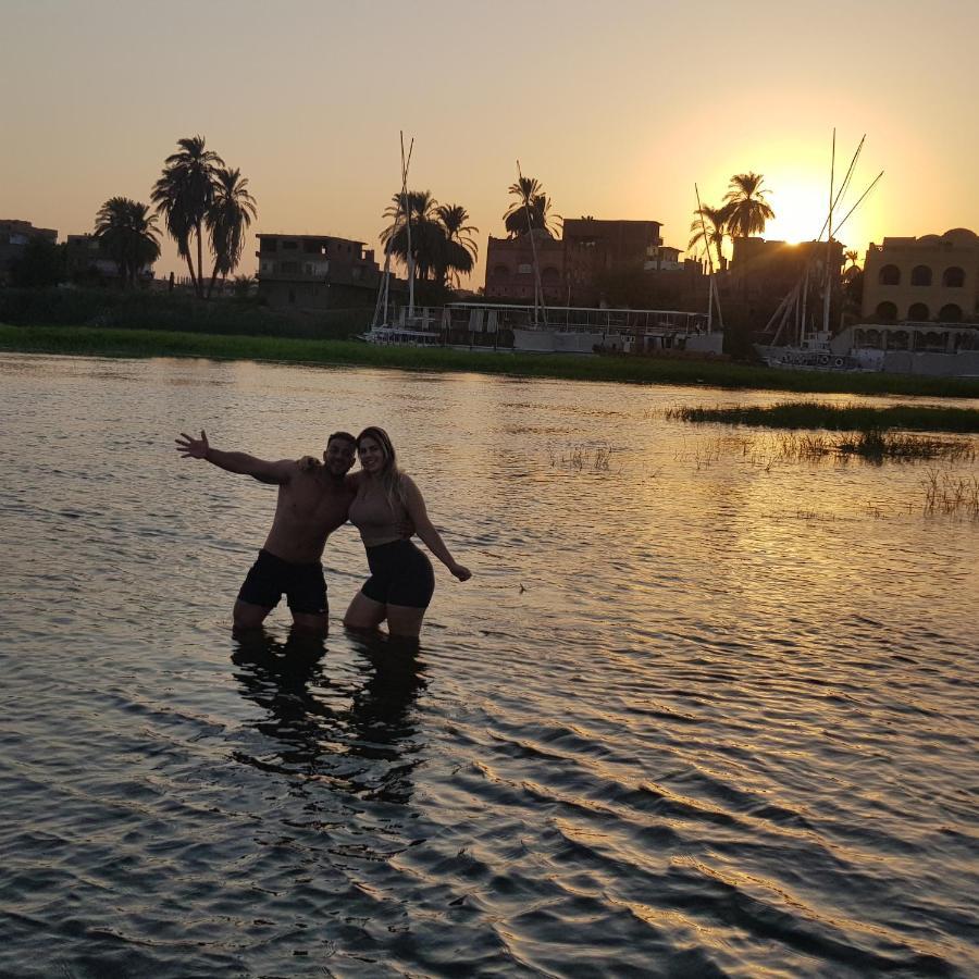 Nile Sunrise Felucca Boat Private Rental Luxor Bagian luar foto