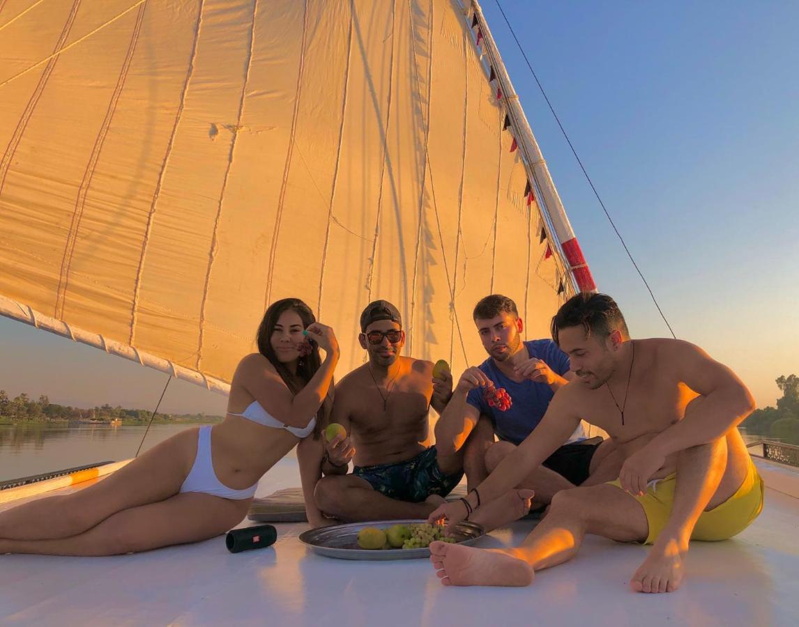Nile Sunrise Felucca Boat Private Rental Luxor Bagian luar foto