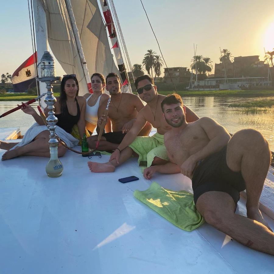Nile Sunrise Felucca Boat Private Rental Luxor Bagian luar foto